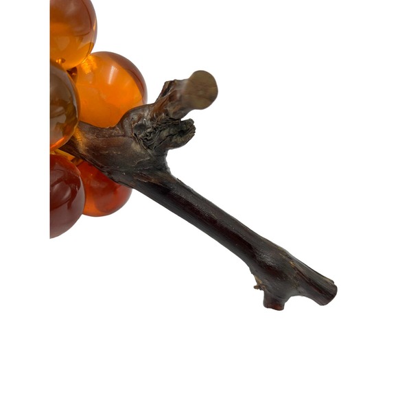 Vintage dark amber lucite grapes - Picture 4 of 8